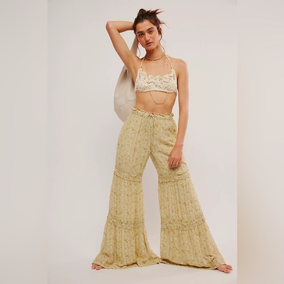 NEW WITH TAGS Free People Emmaline Pull On Tiered Pants ~ Large 🌼 - Picture 1 of 8